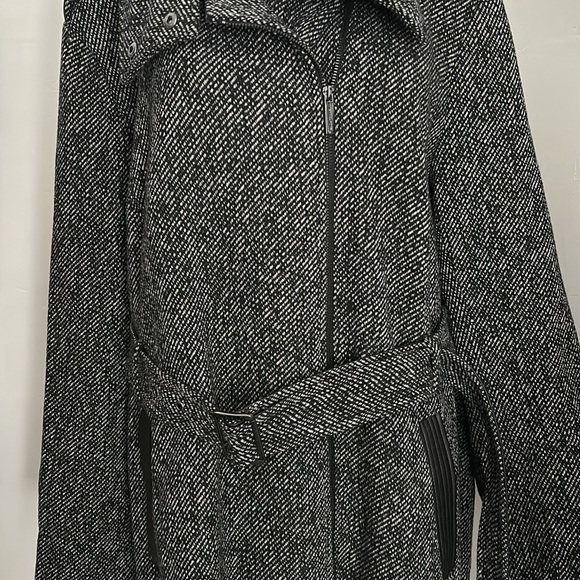 Michael Kors, Woman's Size 3X Black and Grey Trench Coat - Picture 3 of 9